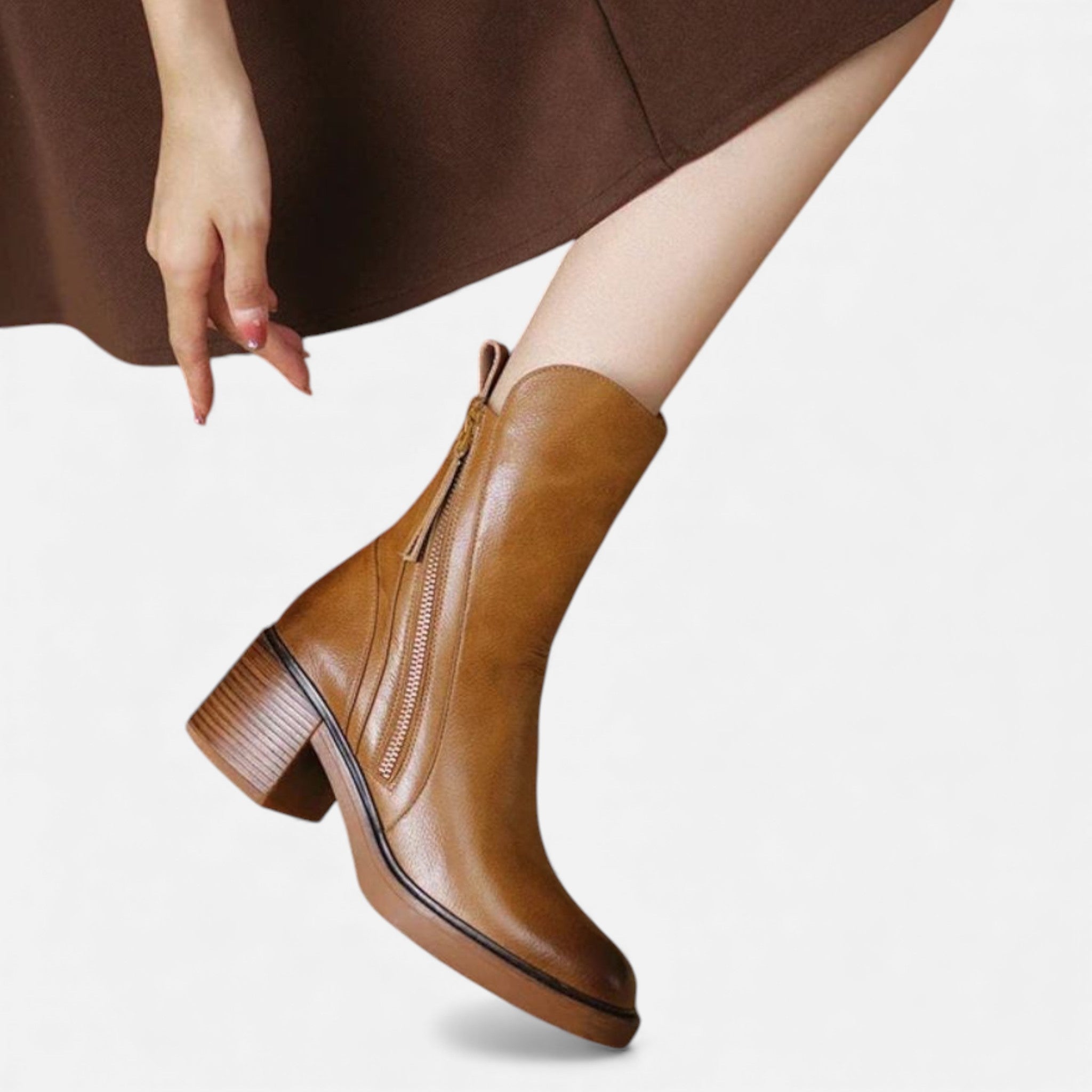 OldMoneyLook | Women’s Heritage Leather Heel Boot