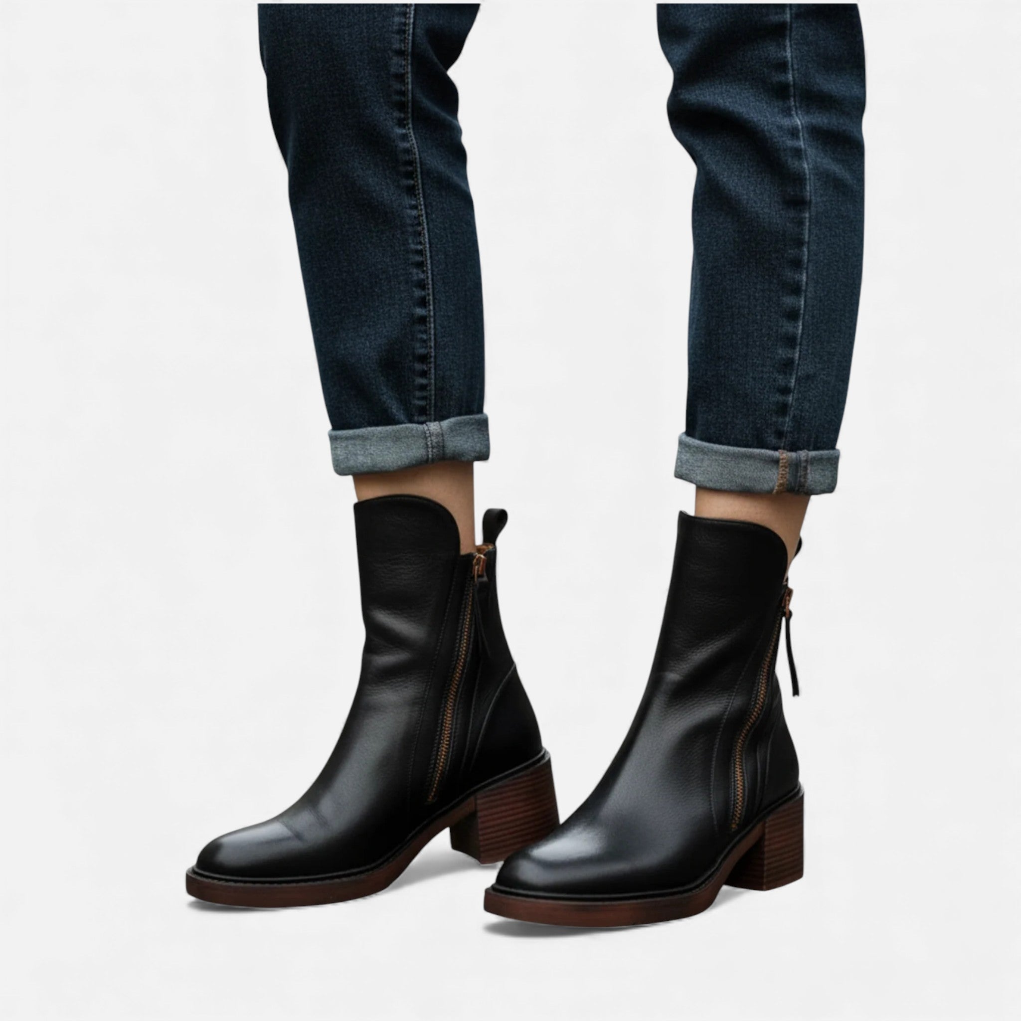 OldMoneyLook | Women’s Heritage Leather Heel Boot